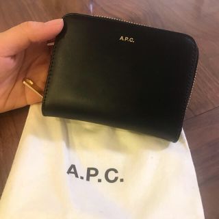 アーペーセー(A.P.C)の最終値下げです。A.P.C. アーペーセー　コンパクトウォレット(財布)