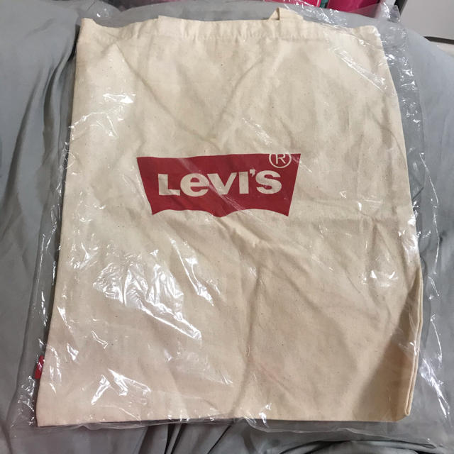 Levi's(リーバイス)のリーバイス ♡ 非売品　トートバッグ　A4サイズ レディースのバッグ(トートバッグ)の商品写真