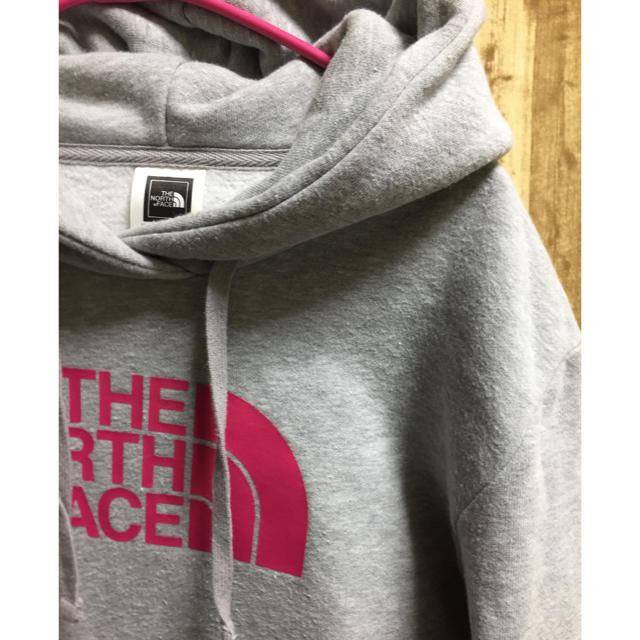 THE NORTH FACE(ザノースフェイス)の専用になります。  ザノースフェイス    パーカー レディースのトップス(パーカー)の商品写真