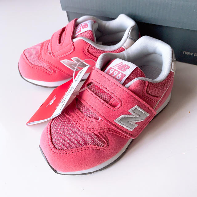 New Balance(ニューバランス)の新品 ニューバランス スニーカー 996 13.5 ピンク キッズ キッズ/ベビー/マタニティのベビー靴/シューズ(~14cm)(スニーカー)の商品写真