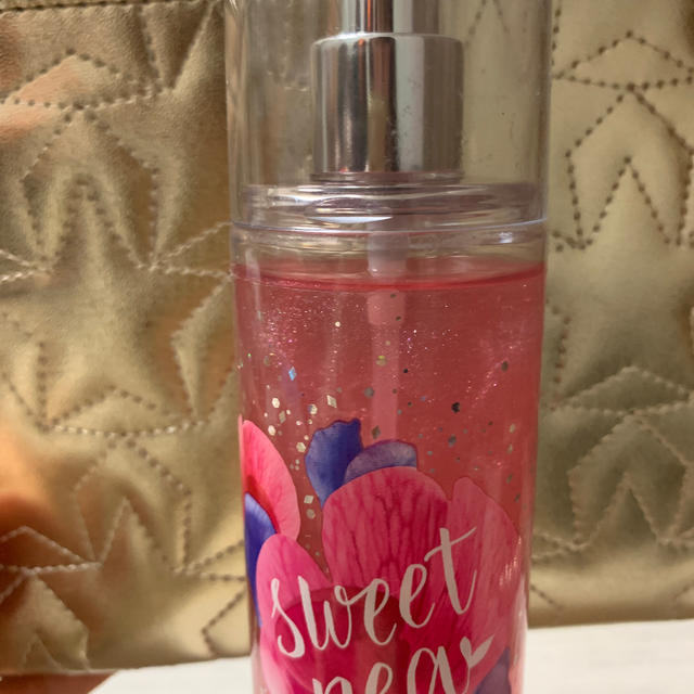 Bath & Body Works(バスアンドボディーワークス)のDIAMOND shimmer mist コスメ/美容の香水(香水(女性用))の商品写真