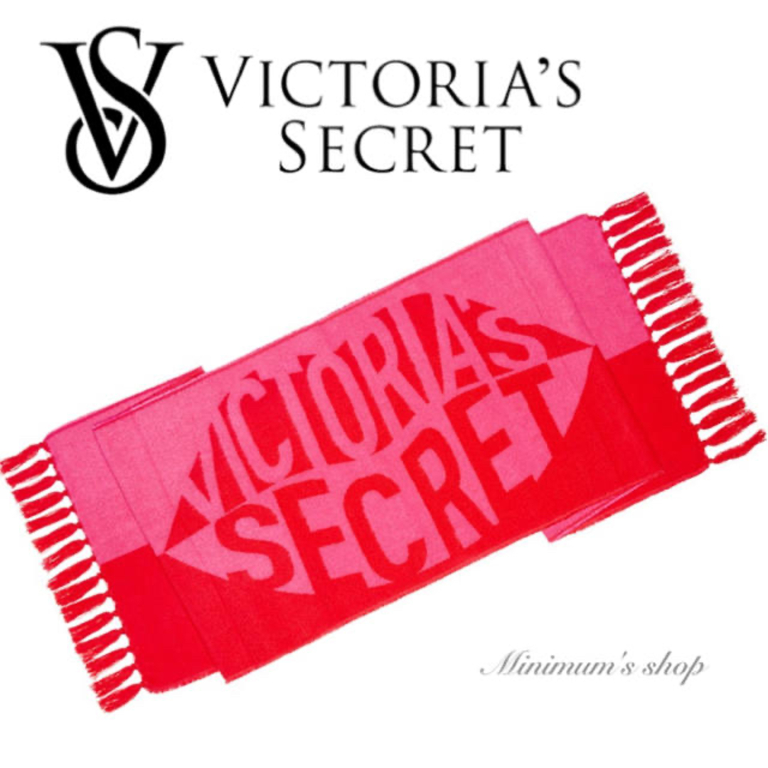 Victoria's Secret(ヴィクトリアズシークレット)のVSリップ柄マフラー レディースのファッション小物(マフラー/ショール)の商品写真