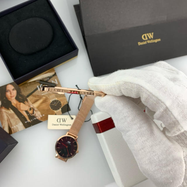 Daniel Wellington(ダニエルウェリントン)のCLASSIC PETITE MELROSE + CUFF 新品 ギフトセット レディースのファッション小物(腕時計)の商品写真