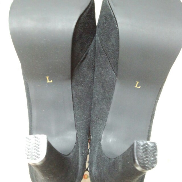 ブラックスエードのパンプス レディースの靴/シューズ(ハイヒール/パンプス)の商品写真