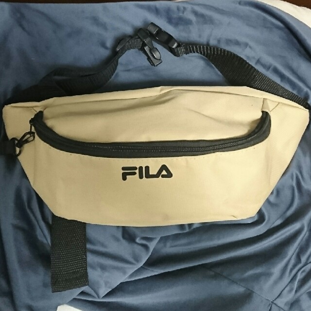 FILA(フィラ)のFILA　ウエストポーチ レディースのバッグ(ボディバッグ/ウエストポーチ)の商品写真