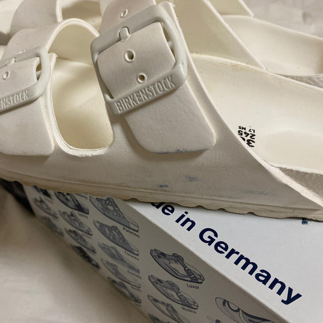 BIRKENSTOCK(ビルケンシュトック)のBIRKENSTOCK ARIZONA EVA White レディースの靴/シューズ(サンダル)の商品写真