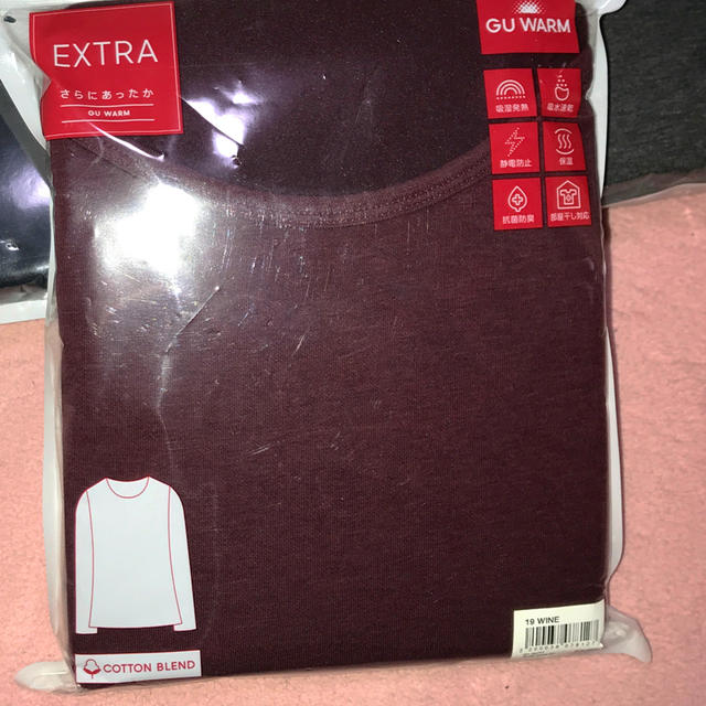 GU(ジーユー)のGU EXTRAウォーム　コットンブレンド　クルーネックT XL 3色セット レディースの下着/アンダーウェア(アンダーシャツ/防寒インナー)の商品写真