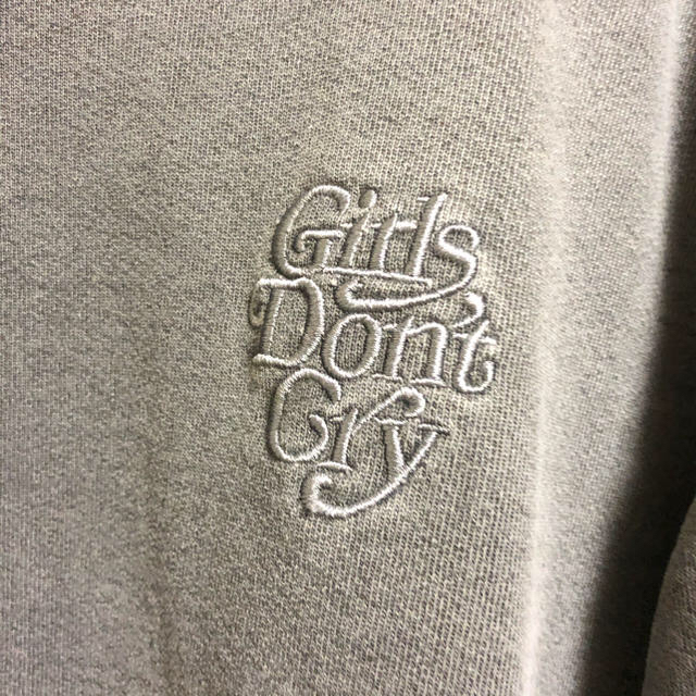 Girls don’t cry スウェット