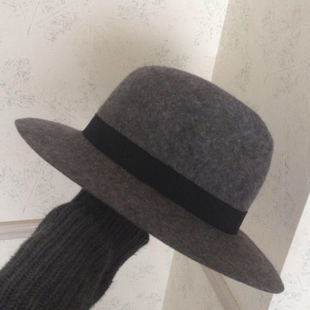 JEANASIS(ジーナシス)のジーナシス フェルトハット グレー レディースの帽子(ハット)の商品写真