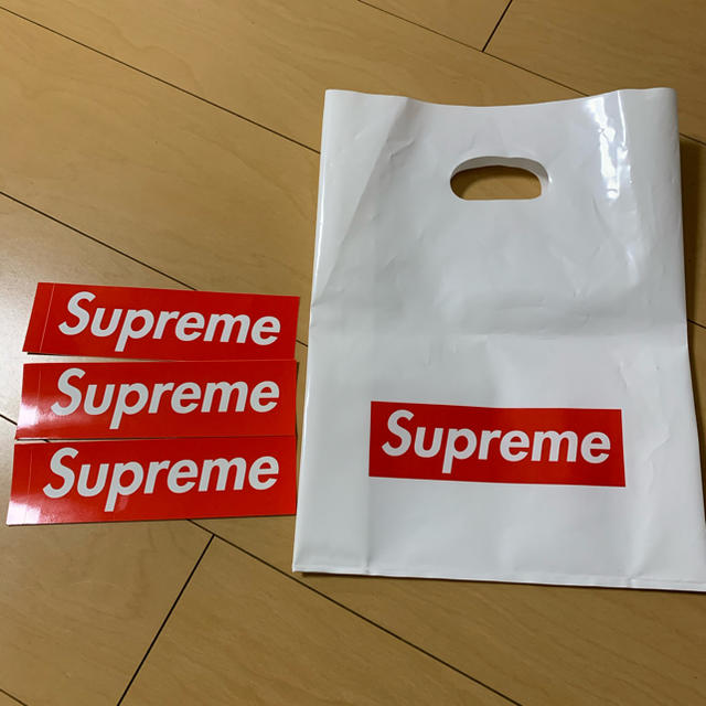 Supreme(シュプリーム)のsupreme  ステッカー  ショッパー レディースのバッグ(ショップ袋)の商品写真