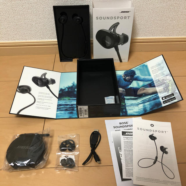 BOSE(ボーズ)のBose SoundSport ワイヤレスイヤホン スマホ/家電/カメラのオーディオ機器(ヘッドフォン/イヤフォン)の商品写真