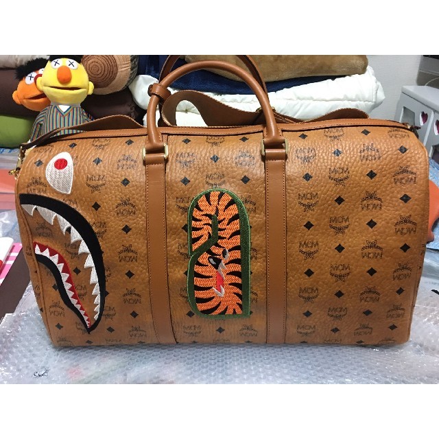 ベイプバッグ　BAPE x MCM Shark bag