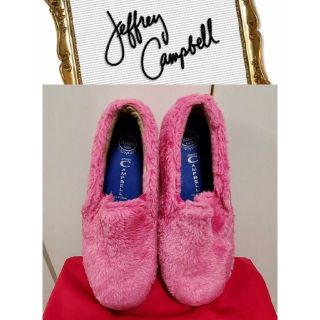 ジェフリーキャンベル(JEFFREY CAMPBELL)のレア 冬 可愛い PINK ピンク ファー  ペタンコ スリッポン フラット(スリッポン/モカシン)