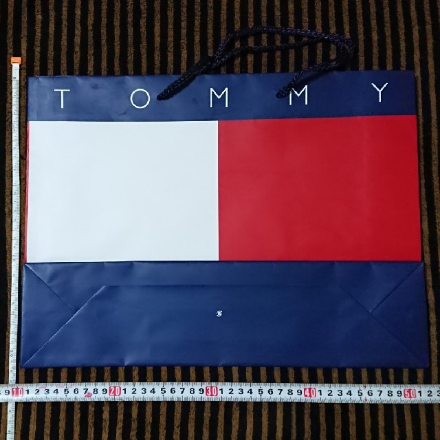 TOMMY HILFIGER(トミーヒルフィガー)のTOMMY HILFIGER トミーヒルフィガー 紙袋 レディースのバッグ(ショップ袋)の商品写真