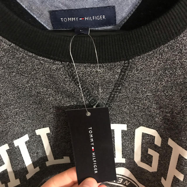 TOMMY HILFIGER(トミーヒルフィガー)の人気！ TOMMY HILFIGER  長袖 スウェット ビッグロゴ メンズのトップス(スウェット)の商品写真