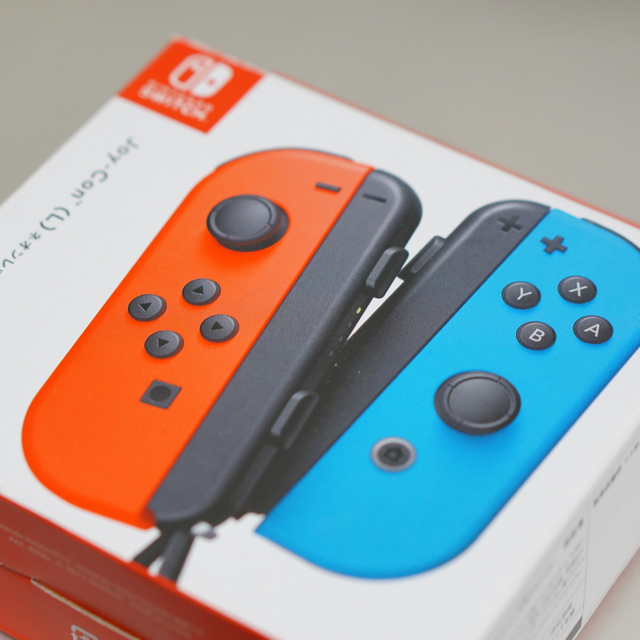 任天堂(ニンテンドウ)の年末価格【新品】Joy-Con(L) ネオンレッド/(R) ネオンブルー エンタメ/ホビーのゲームソフト/ゲーム機本体(その他)の商品写真