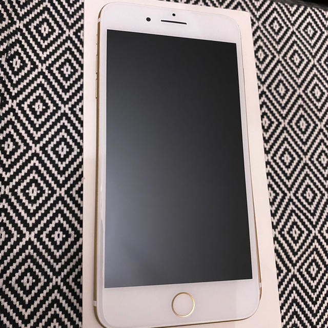 【即日発送可】iPhone 7Plus 本体Gold 128 GB SIMフリー