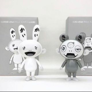 メディコムトイ(MEDICOM TOY)のカイカイ＆キキ PVCフィギュア（Black&White ver.）(キャラクターグッズ)