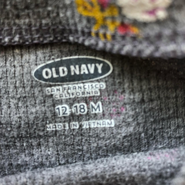 Old Navy(オールドネイビー)の女の子 ロンT 80 キッズ/ベビー/マタニティのベビー服(~85cm)(シャツ/カットソー)の商品写真