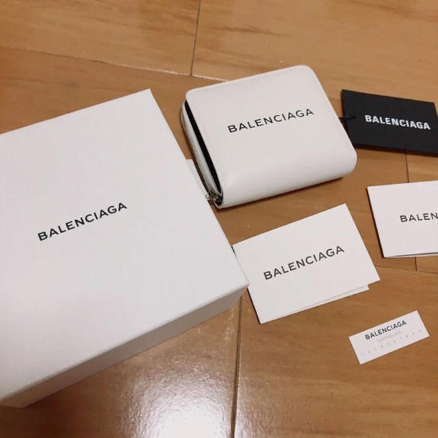 ファッション小物BALENCIAGA（折り財布）