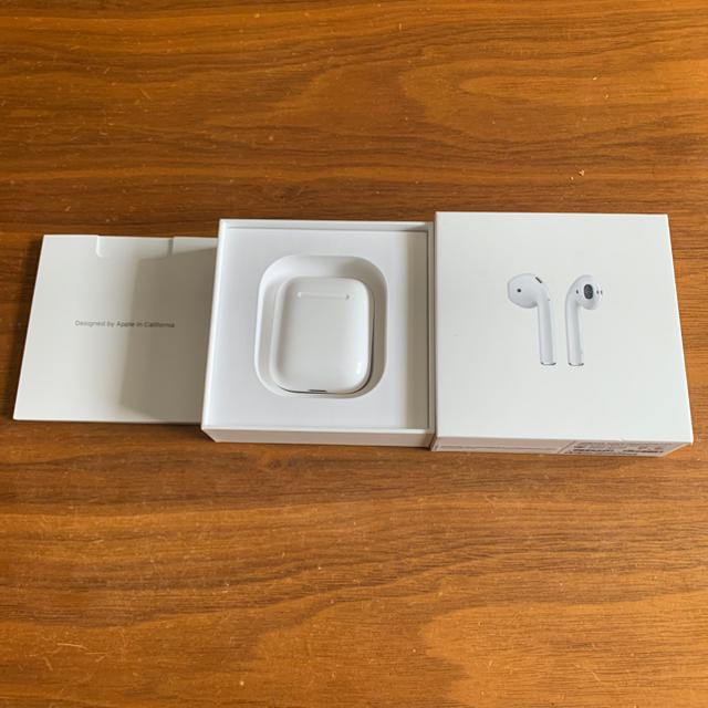 ヘッドフォン/イヤフォンAirPods