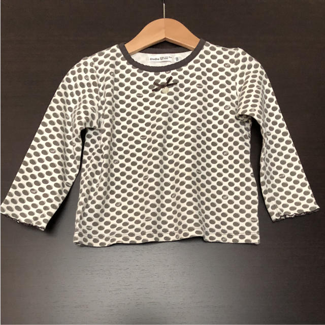 BeBe(ベベ)のBeBe べべ 長袖カットソー 100 キッズ/ベビー/マタニティのキッズ服女の子用(90cm~)(Tシャツ/カットソー)の商品写真