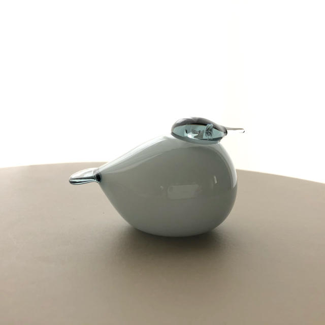 iittala(イッタラ)のPuffball グレー Oiva Toikka バード 箱、リーフレットあり インテリア/住まい/日用品のインテリア小物(置物)の商品写真