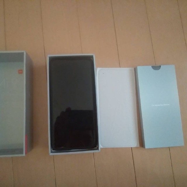 超美品 Xiaomi mi9 グローバル版 SIMフリー ブラック 大幅値下げ！ スマホ/家電/カメラのスマートフォン/携帯電話(スマートフォン本体)の商品写真