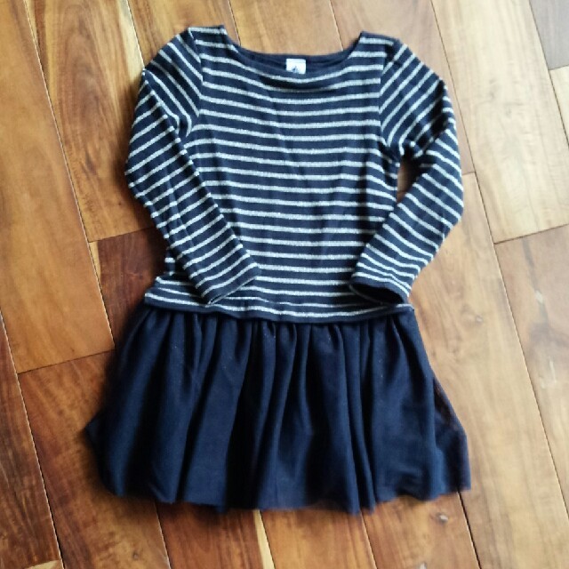 PETIT BATEAU(プチバトー)のプチバトー　ボーダーチュールワンピース キッズ/ベビー/マタニティのキッズ服女の子用(90cm~)(ワンピース)の商品写真