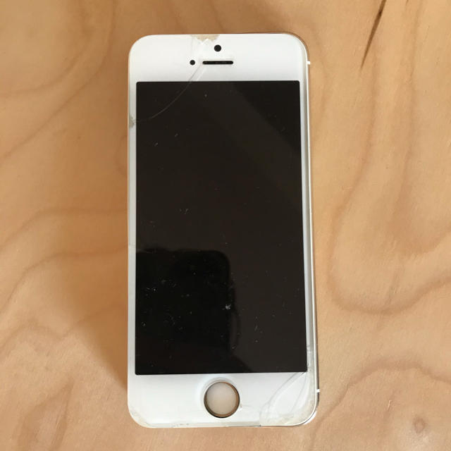 Apple(アップル)のiphone5s 32GB 水没故障品 スマホ/家電/カメラのスマートフォン/携帯電話(スマートフォン本体)の商品写真
