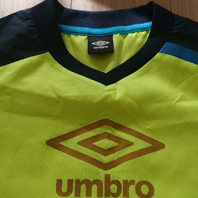 UMBRO(アンブロ)のumbroピステ130 スポーツ/アウトドアのサッカー/フットサル(ウェア)の商品写真