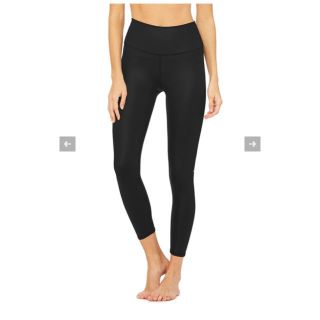 ルルレモン(lululemon)のalo yoga 7/8 エアブラッシュレギンス　xs 新品未使用(レギンス/スパッツ)