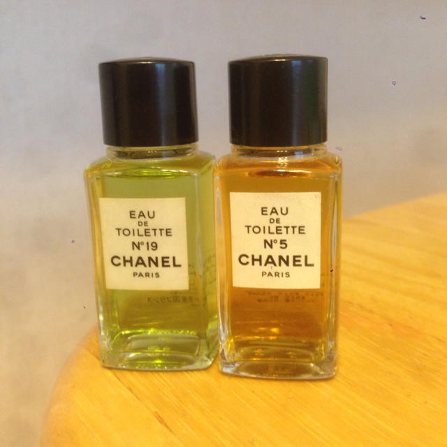 CHANEL - 香水2点セット NO15とN°19の通販 by ISA｜シャネルならラクマ