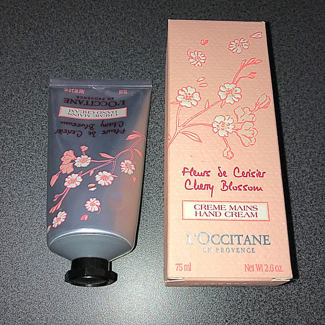 L'OCCITANE(ロクシタン)のなゆ様専用 ロクシタン チェリーブロッサム  コスメ/美容のボディケア(ハンドクリーム)の商品写真