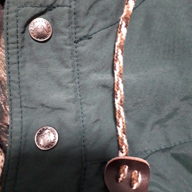 grn(ジーアールエヌ)のマウンテンパーカー　リバーシブル メンズのジャケット/アウター(マウンテンパーカー)の商品写真