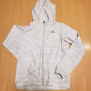 アディダス(adidas)のadidas　薄手　上着(ウェア)