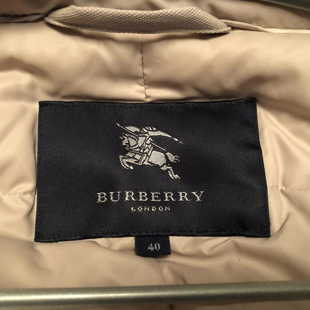 BURBERRY(バーバリー)のBurberey Londonダウンジャケット レディースのジャケット/アウター(ダウンジャケット)の商品写真