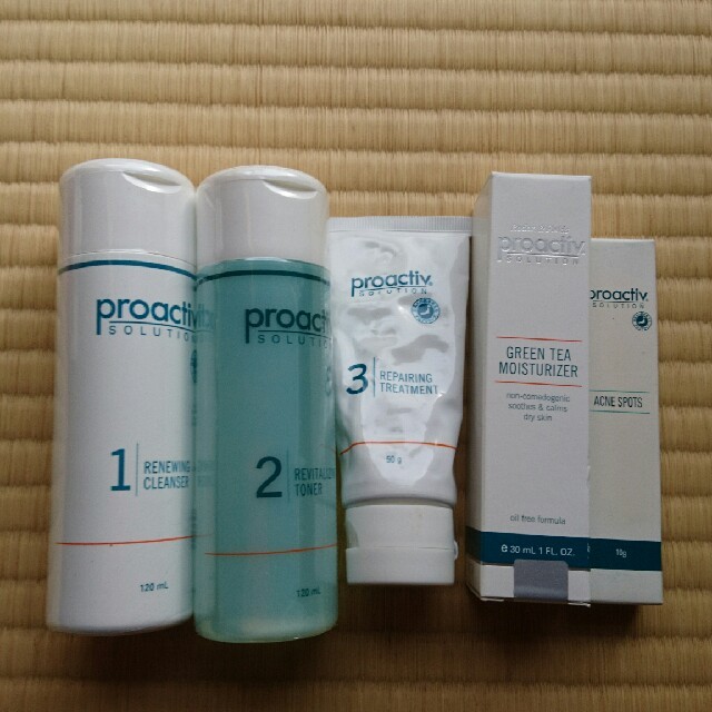 proactiv(プロアクティブ)のプロアクティブ セット コスメ/美容のキット/セット(サンプル/トライアルキット)の商品写真