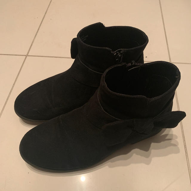 H&M(エイチアンドエム)のショートブーツ キッズ/ベビー/マタニティのキッズ靴/シューズ(15cm~)(ブーツ)の商品写真