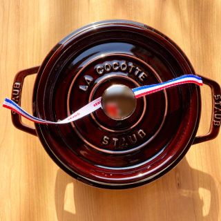 ストウブ(STAUB)の【廃盤色】Staub ココットラウンド 20cm オーベルジン ナス(鍋/フライパン)