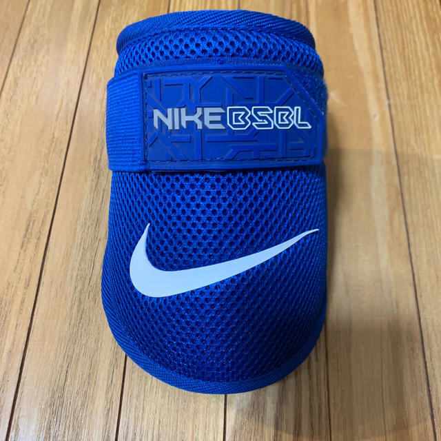 NIKE(ナイキ)のナイキ　エルボーガード スポーツ/アウトドアの野球(防具)の商品写真