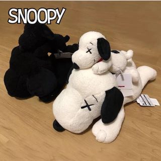 スヌーピー(SNOOPY)のユニクロ kaws カウズ SNOOPY スヌーピー ぬいぐるみ 4点 バッグ付(キャラクターグッズ)