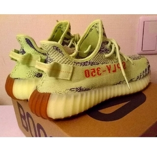 本物 YEEZY 350 V2 semi frozen yellow 28.5