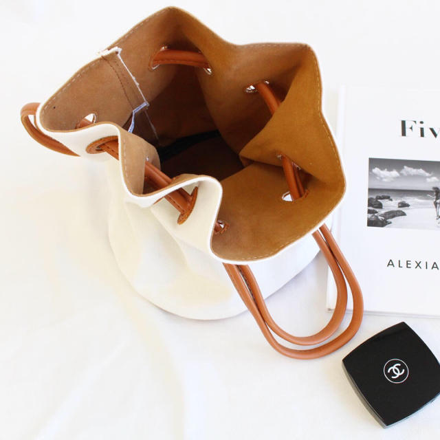 ALEXIA STAM(アリシアスタン)の今期デザイン・2way型巾着バック♡可愛いです レディースのバッグ(ショルダーバッグ)の商品写真