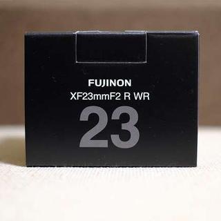 フジフイルム(富士フイルム)のFUJIFILM XF23mm F2　シルバー　新品　未使用品　保証有　(レンズ(単焦点))