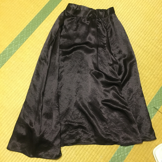 ROSE BUD(ローズバッド)のmici ローズバッド フリーサイズ ロングスカート ブラウン 茶色 光沢 レディースのスカート(ロングスカート)の商品写真