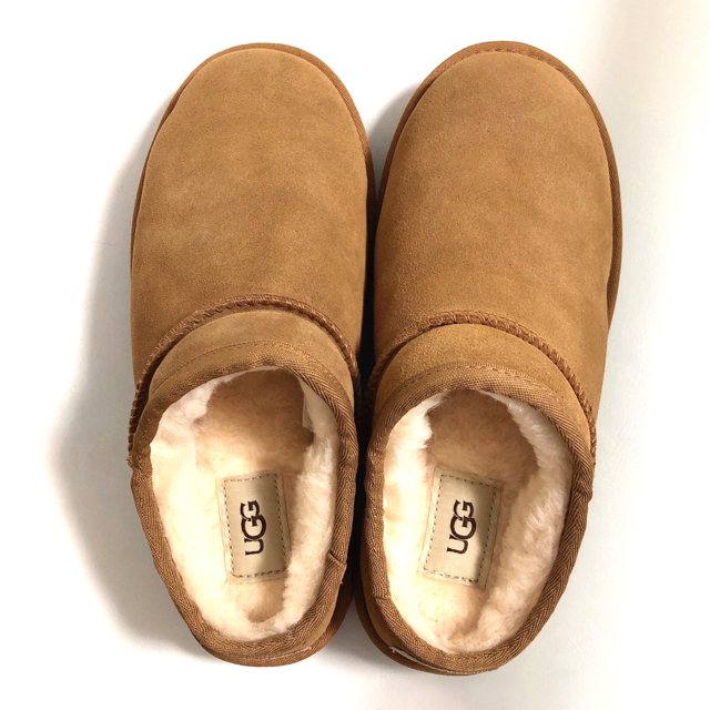 UGG(アグ)のUGG  CLASSIC SLIPPER クラシックスリッパ キャメル 新品 レディースの靴/シューズ(スリッポン/モカシン)の商品写真