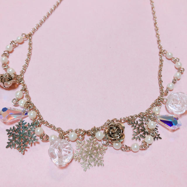 BABY,THE STARS SHINE BRIGHT(ベイビーザスターズシャインブライト)のBABY︎ ♥ ネックレス︎ ♥ 雪の結晶 レディースのアクセサリー(ネックレス)の商品写真