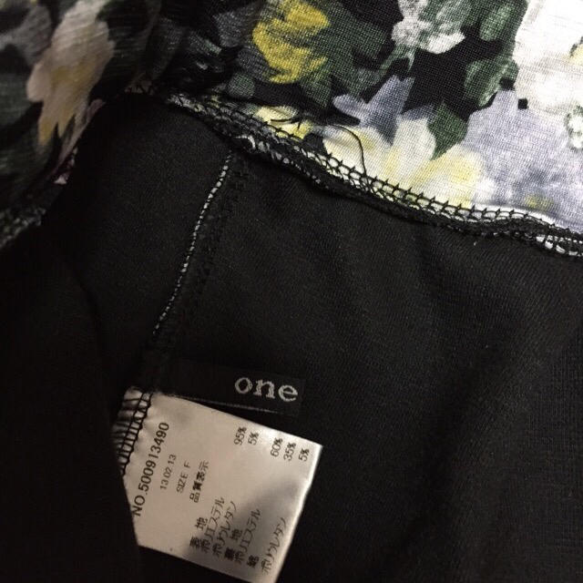 one*way(ワンウェイ)のone way♡花柄タイトスカート レディースのスカート(ミニスカート)の商品写真