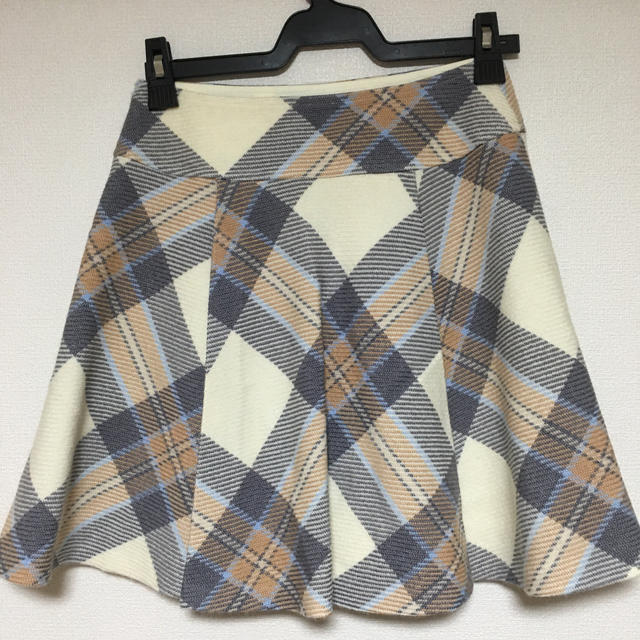 BURBERRY BLUE LABEL(バーバリーブルーレーベル)の【なつにゃん様専用】ブルーレーベルクレストブリッジ　チェックスカート　38 Ｍ レディースのスカート(ミニスカート)の商品写真